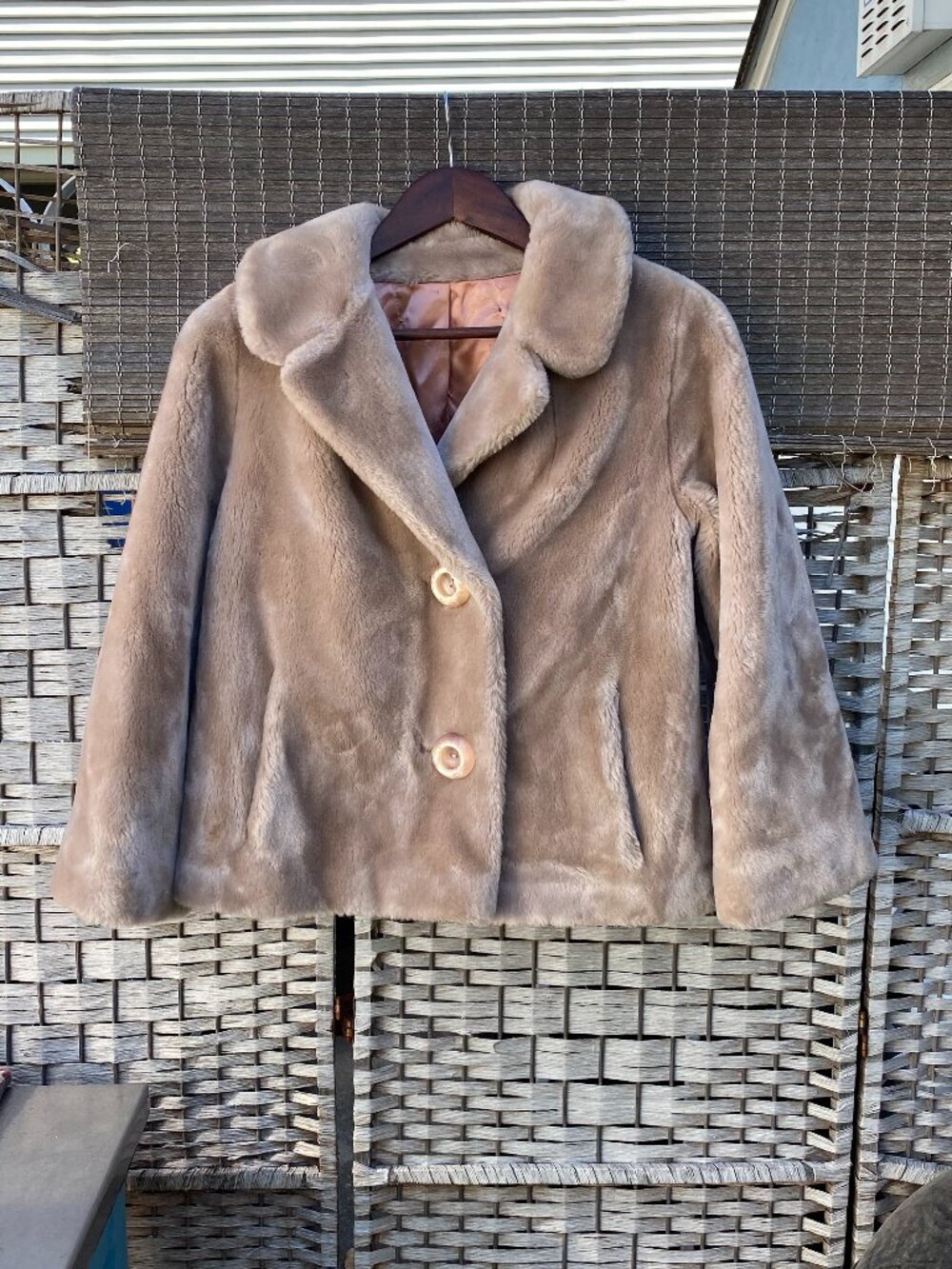 1960s Borgana Faux Fur Coat Teddy Bear Womens Medium Vintage Lil' Kim Champagne